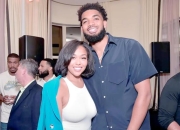 米兰百家乐-森林狼队新秀唐斯在季后赛中表现抢眼，备受瞩目