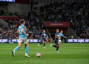 米兰,-澳大利亚足球联赛布里斯班狮吼队加强防线训练的简单介绍