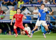 米兰体育下载-欧预赛比赛带来欢声笑语，球场上凶险丛生的简单介绍