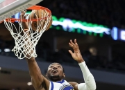 米兰百家乐-雄鹿横扫勇士，大比分取胜