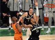 米兰百家乐-保罗伤愈复出！太阳对阵雄鹿