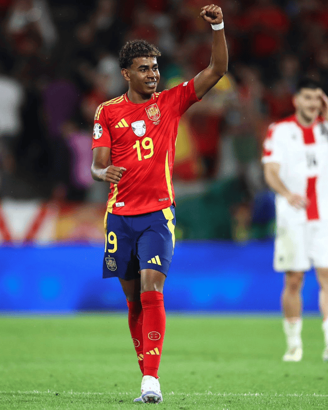 西班牙运动员奋斗成功，实现个人第一次参赛夺冠