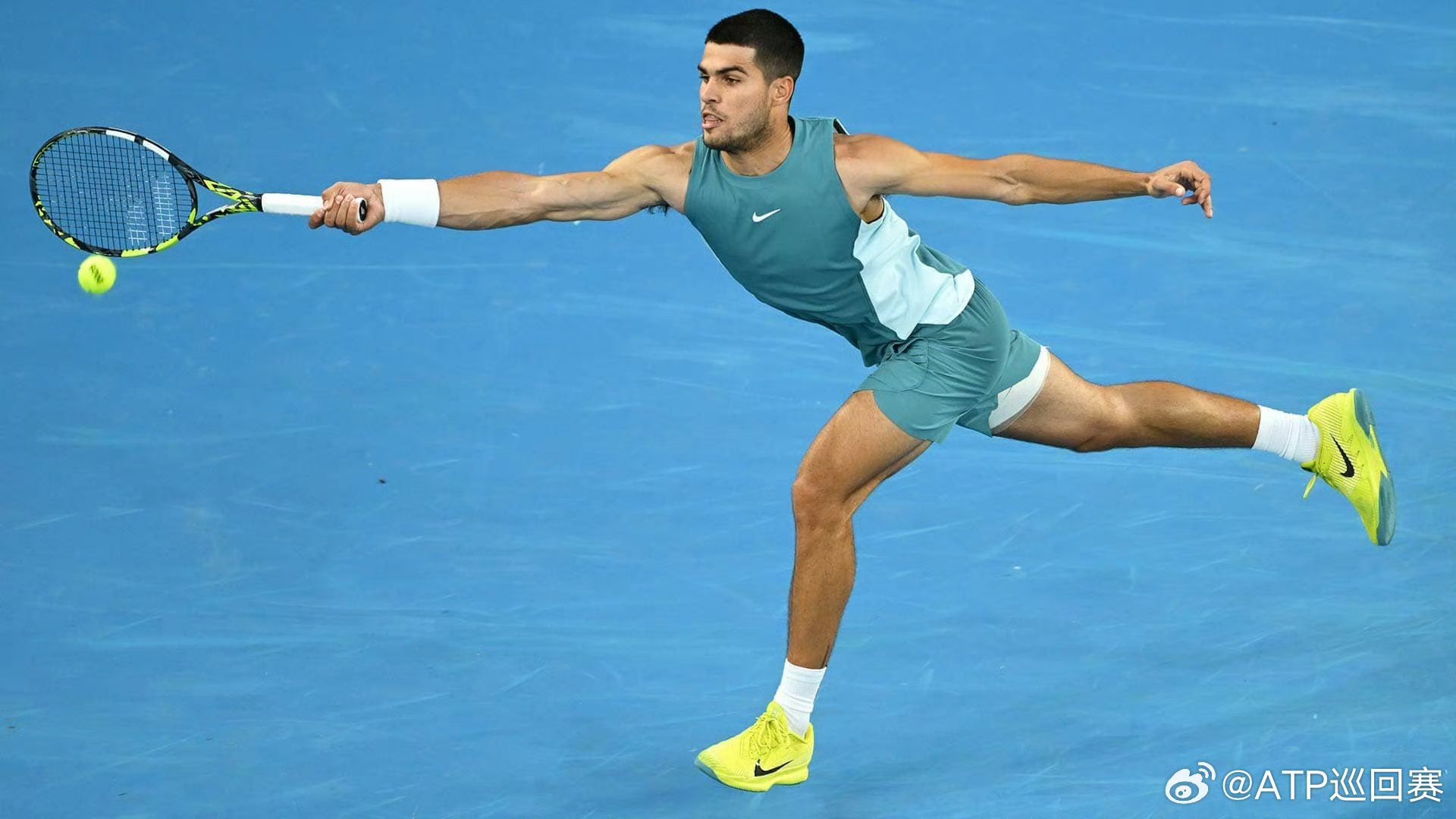 西班牙运动员奋斗成功，实现个人第一次参赛夺冠