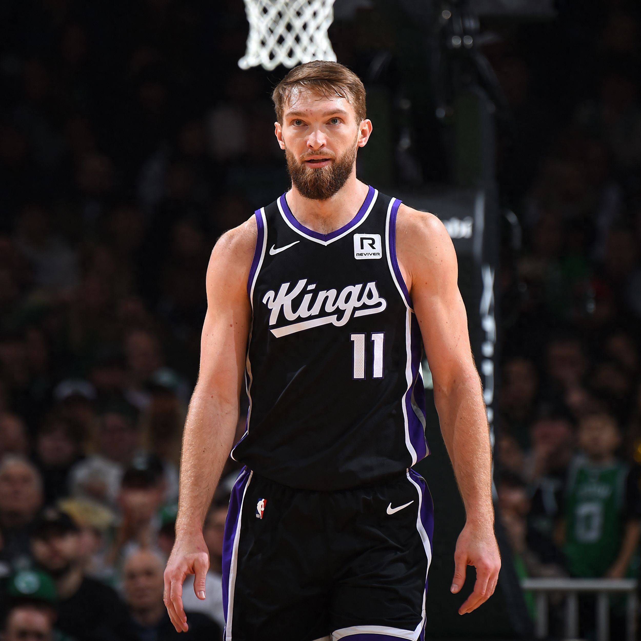 雄鹿主场力擒国王,取得胜利 雄鹿主场力擒国王,取得胜利