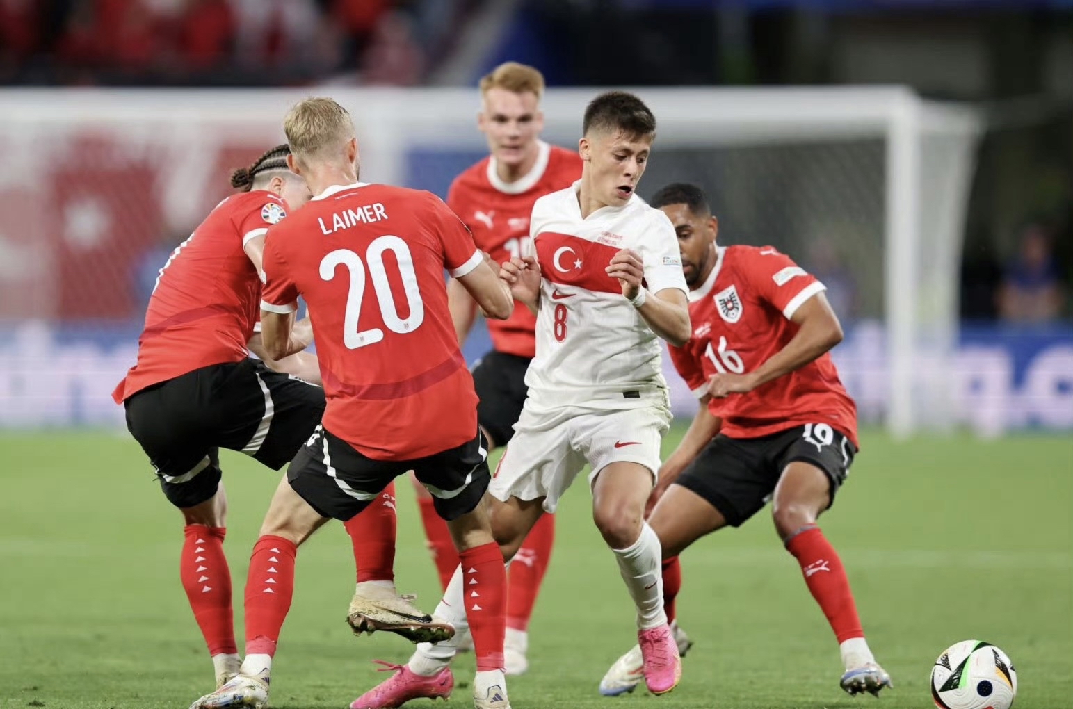 关于奥地利队惊险晋级，杀进欧洲杯八强的信息