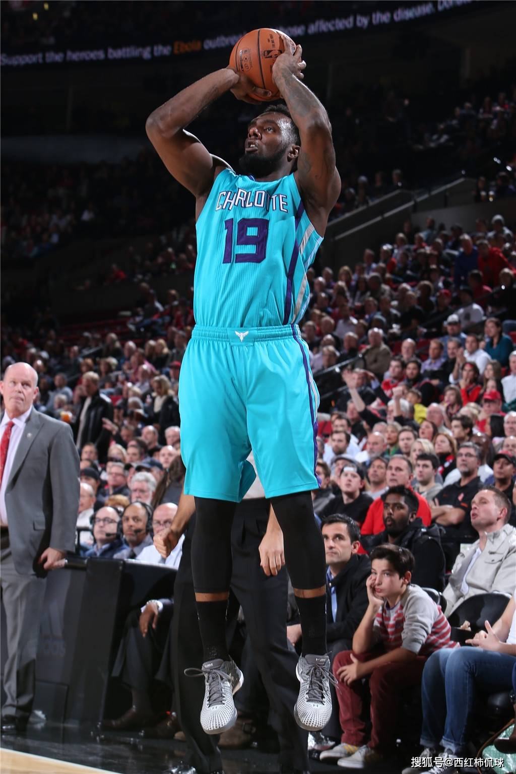 骑士力克黄蜂，加兰德连续命中