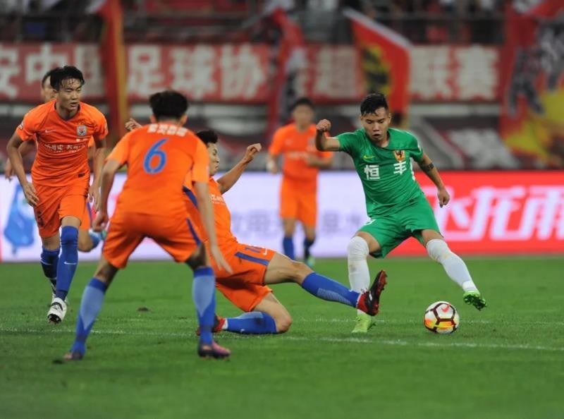 山东鲁能加时赛绝杀2-1胜贵州恒丰智诚 山东鲁能加时赛绝杀2-1胜贵州恒丰智诚